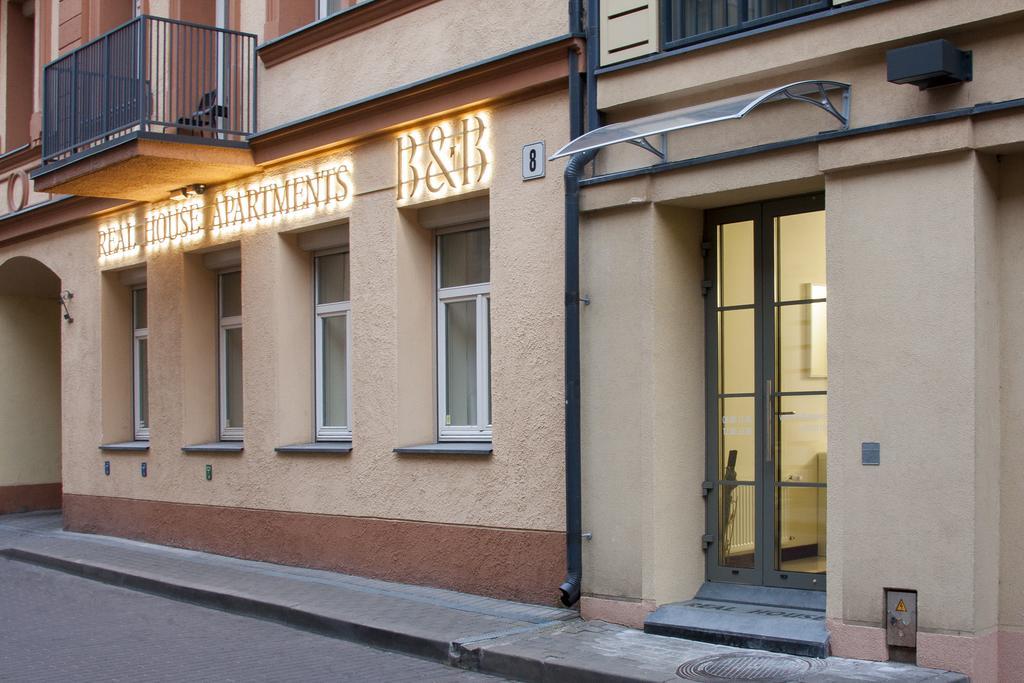 Real House Aparthotel VNO Exterior photo